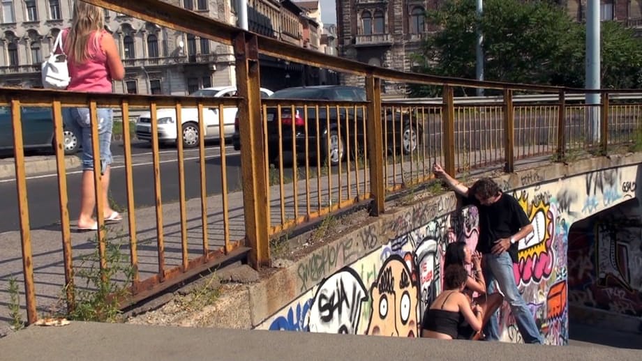 Cecilia Vega nue vénère avidement une queue dans une rencontre torride en pleine frontalité - 7
