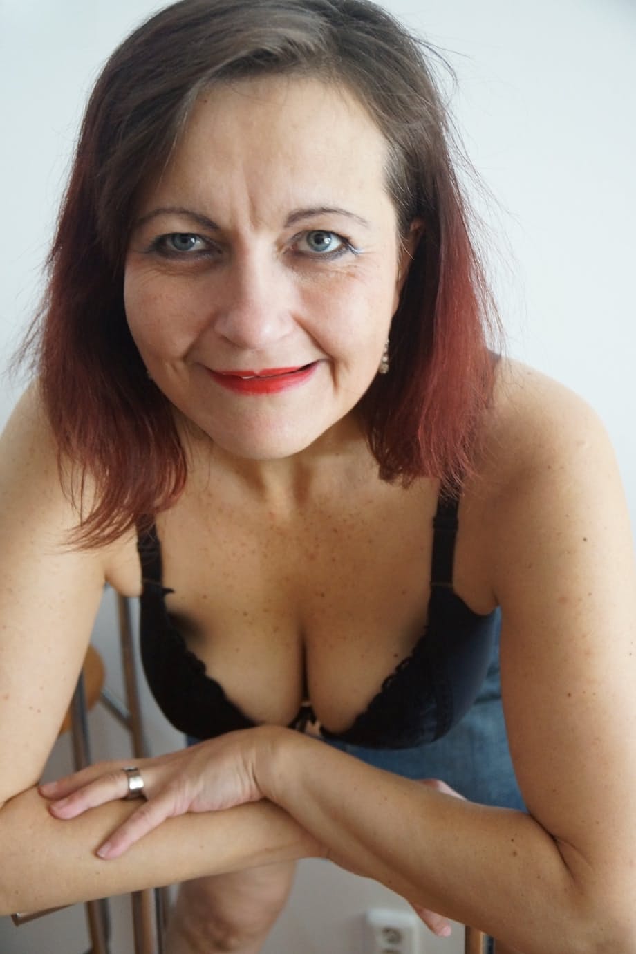 Justina Sindell's mature fingers caress every inch of her fat, hairy red snatch - 8