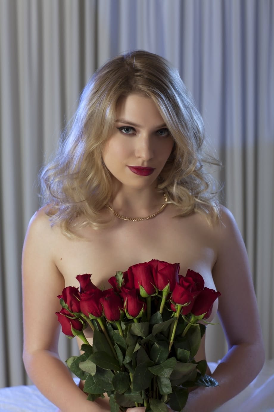 Giselle Palmer peels scarlet lingerie exposing naked curves in sultry bedroom tease - 10