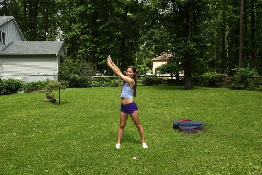 Zoe Bloom showcases her athletic body, shamelessly pissing and fingering herself outside - 2
