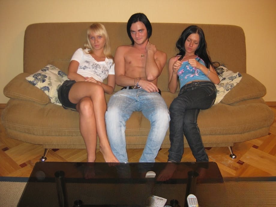 Victor dominates Sasha Ros and petite blonde in sizzling GGB threesome - 1