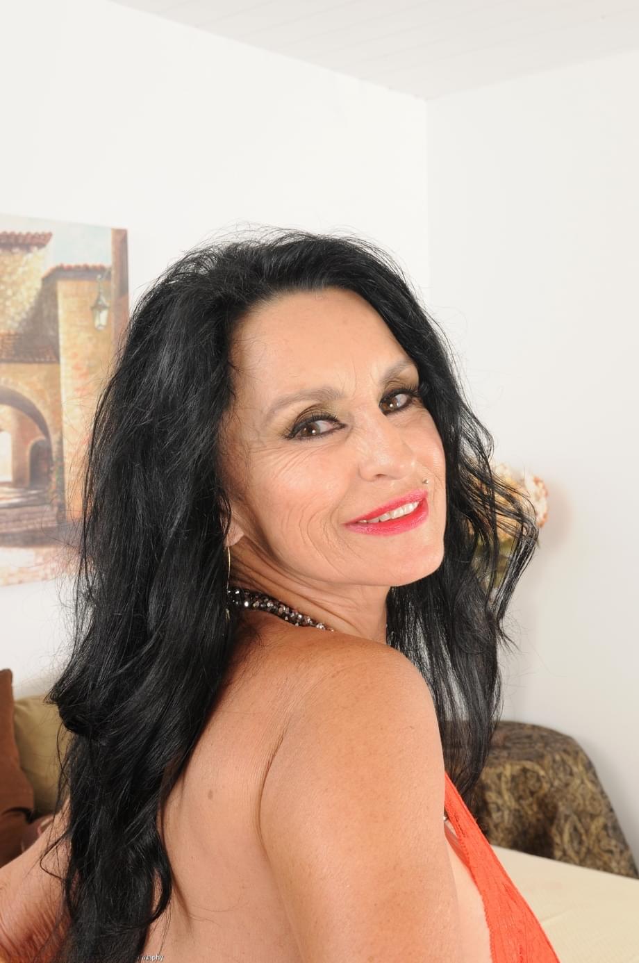 Nasty Granny Rita Daniels fingers her dripping cunt while showing massive tits - 4