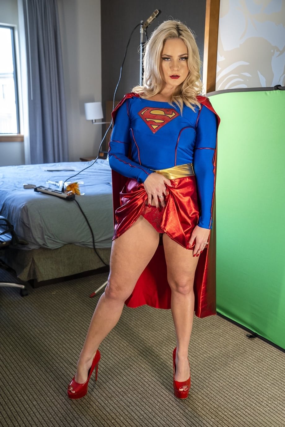 Lisey Sweet horny blonde superhero reveals creamy pussy and juicy tits - 2