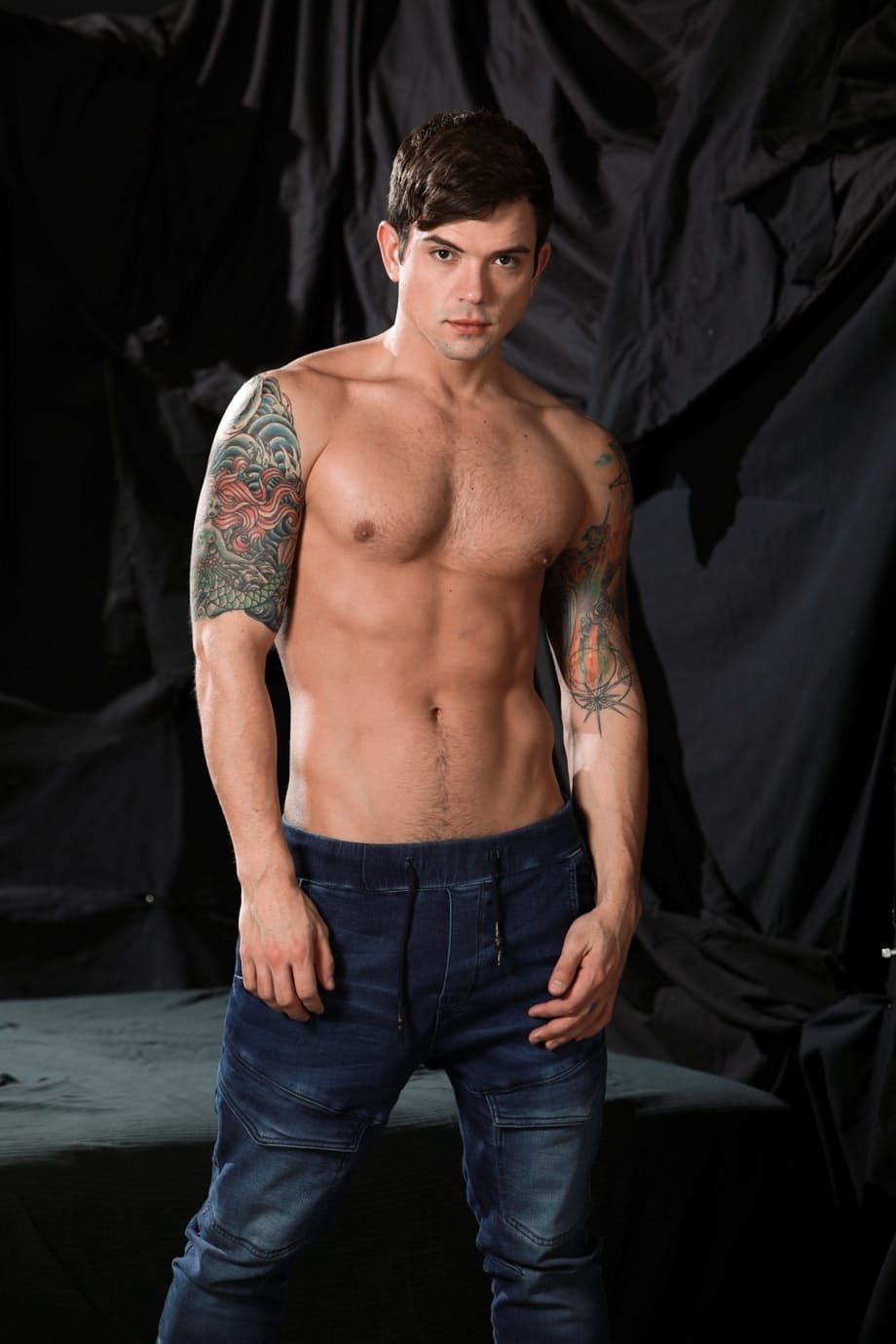 Kinky gays Dalton Riley and Dakota Payne strip and fuck each other