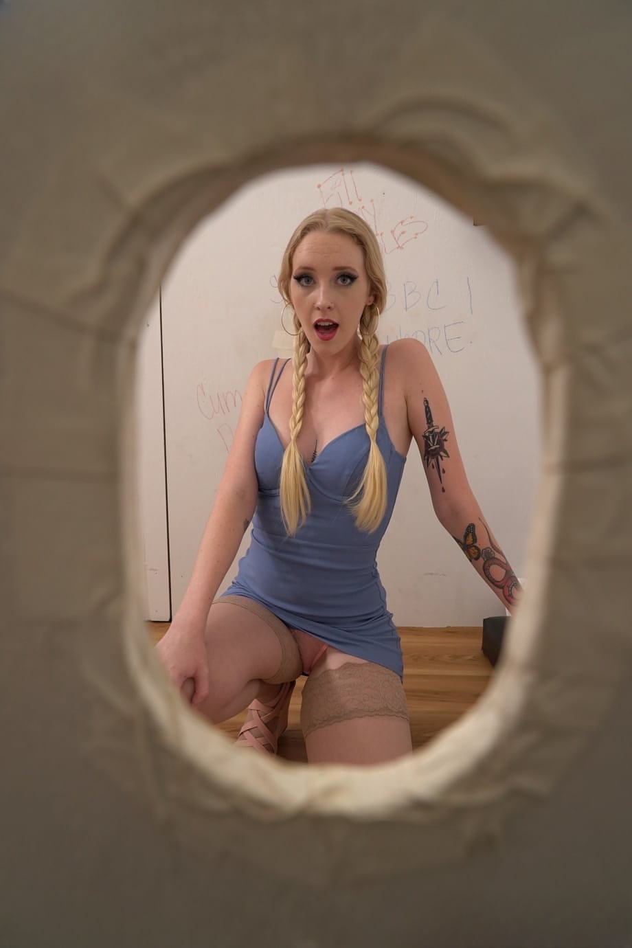 Interracial Gloryhole Brutal: Marilyn Johnson Prend Une Énorme Queue Noire - 13