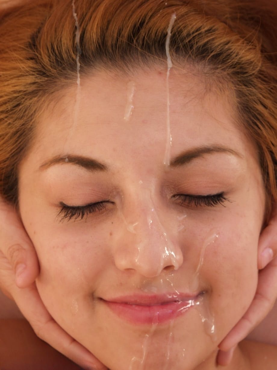 Courtney Loxx e la sua amica sensuale concludono con un succhione facciale disgustoso in un'azione appassionata di doppio pompino - 18