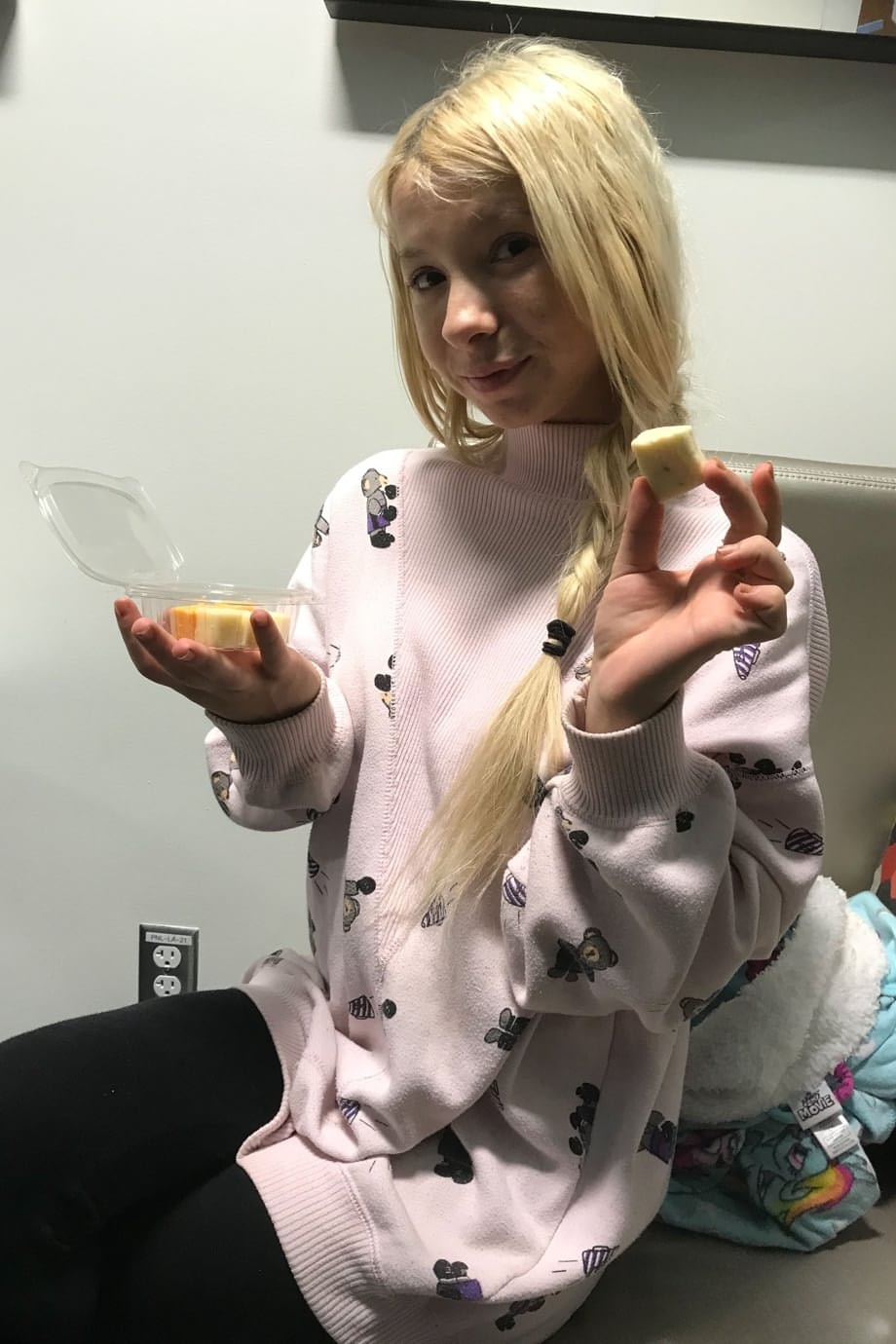 Kenzie Reeves seductively strips from skimpy outfits to expose every creamy inch naked - 2