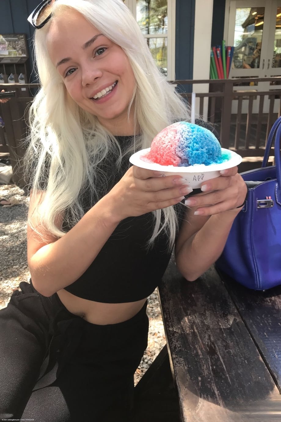 Irresistible petite Elsa Jean strips her tight little body on the sizzling beach - 5