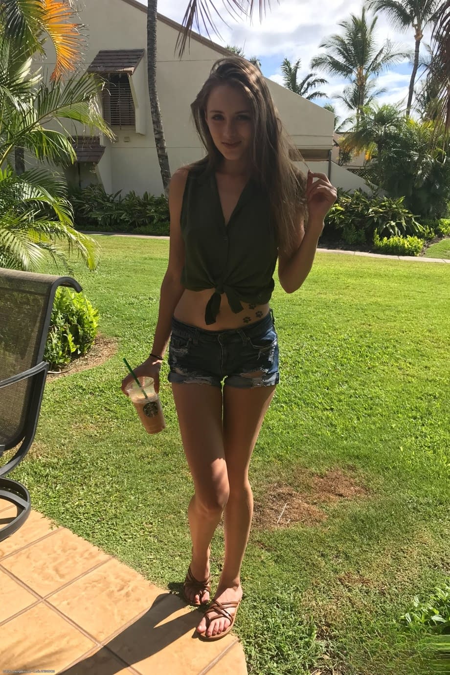 Kyler Quinn revealing her private nooks outdoor skin-baring public display teaser - 3