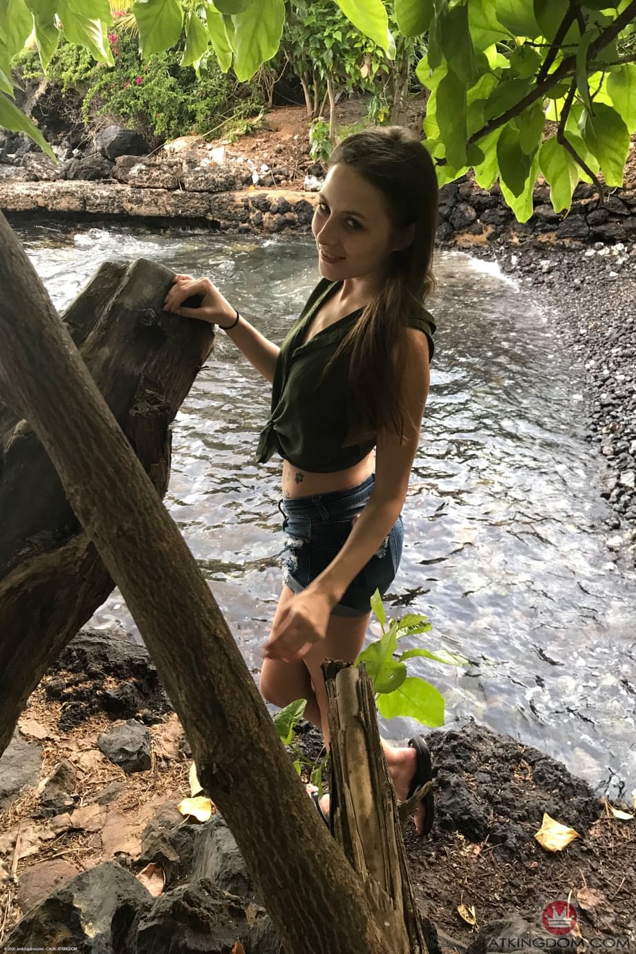 Kyler Quinn revealing her private nooks outdoor skin-baring public display teaser - 8