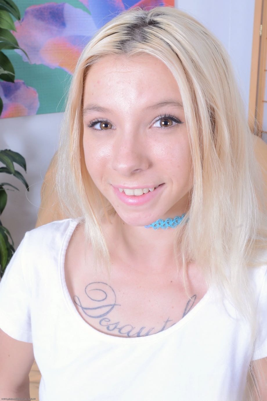Watch tiny Kenzie Reeves peel her panties aside to flash that shaved pink slit - 8