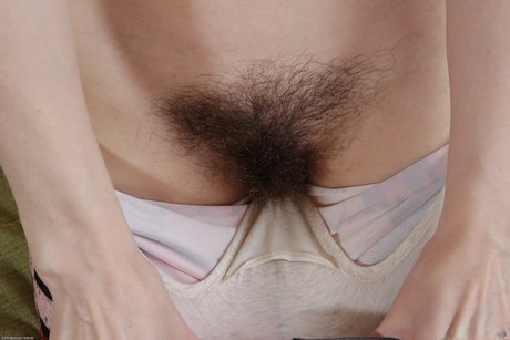 Clara reveals her flawless Caucasian body while spreading her ultra-furry, dripping-wet pussy wide open - 6