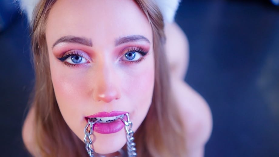 Elic Chase teases tiny stripper frame then takes thick cock hard in POV ride - 13