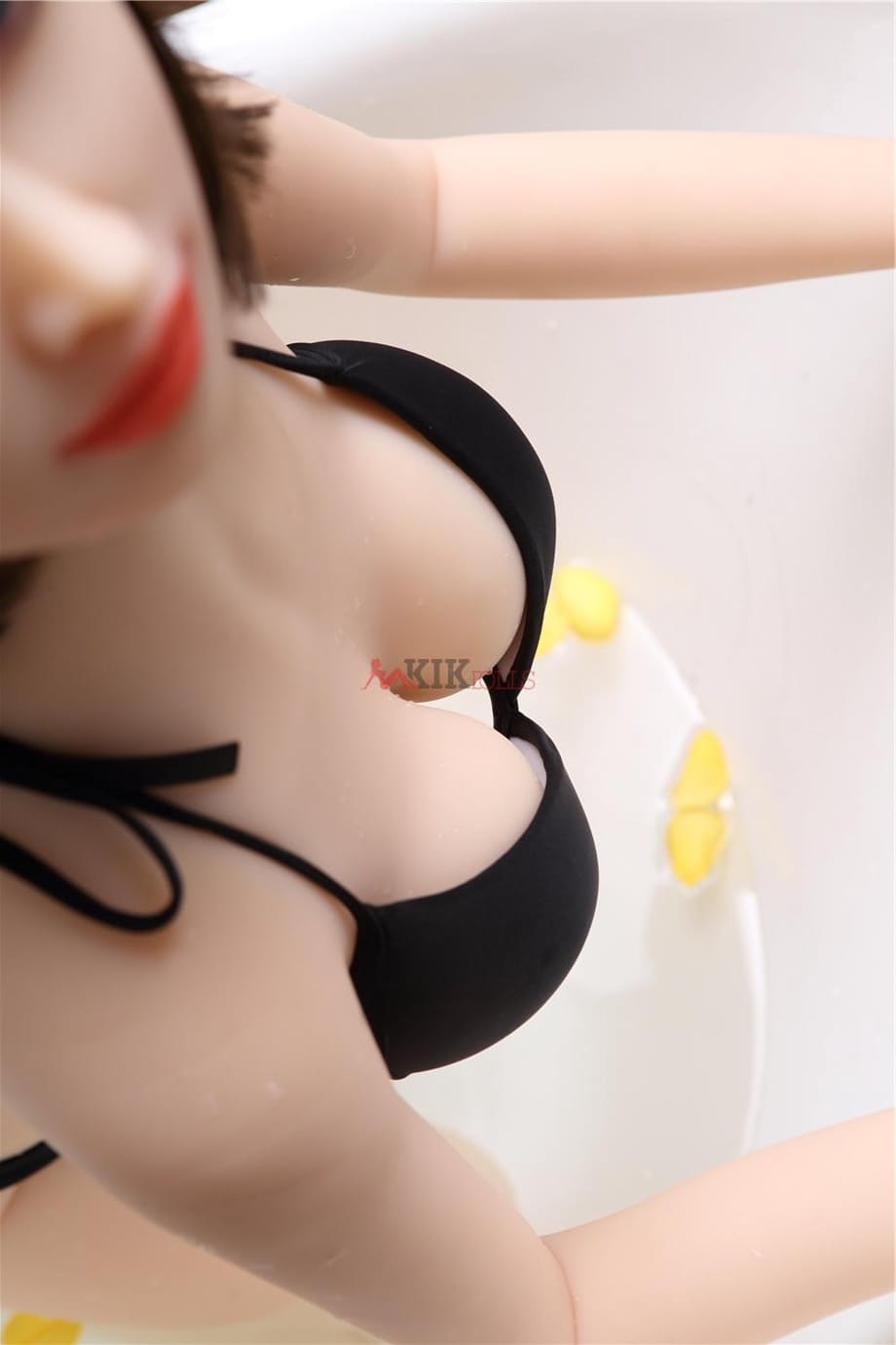 Kik, poupée sexuelle trans trempée de sueur, séduction torride en dentelle noire sultry - 7