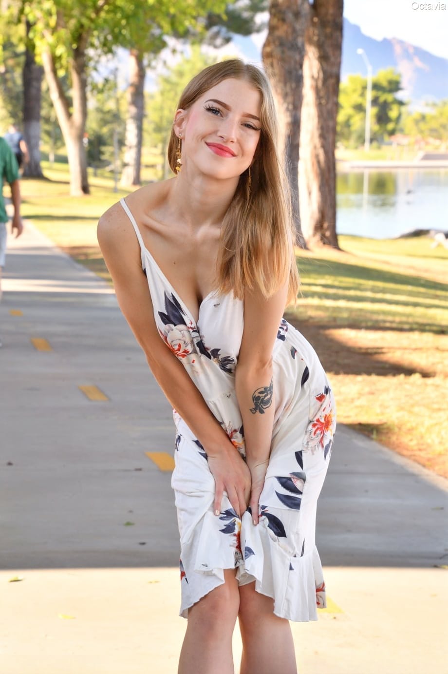 DD Amateur Octavia bare breasts and naked outdoor poses - 6