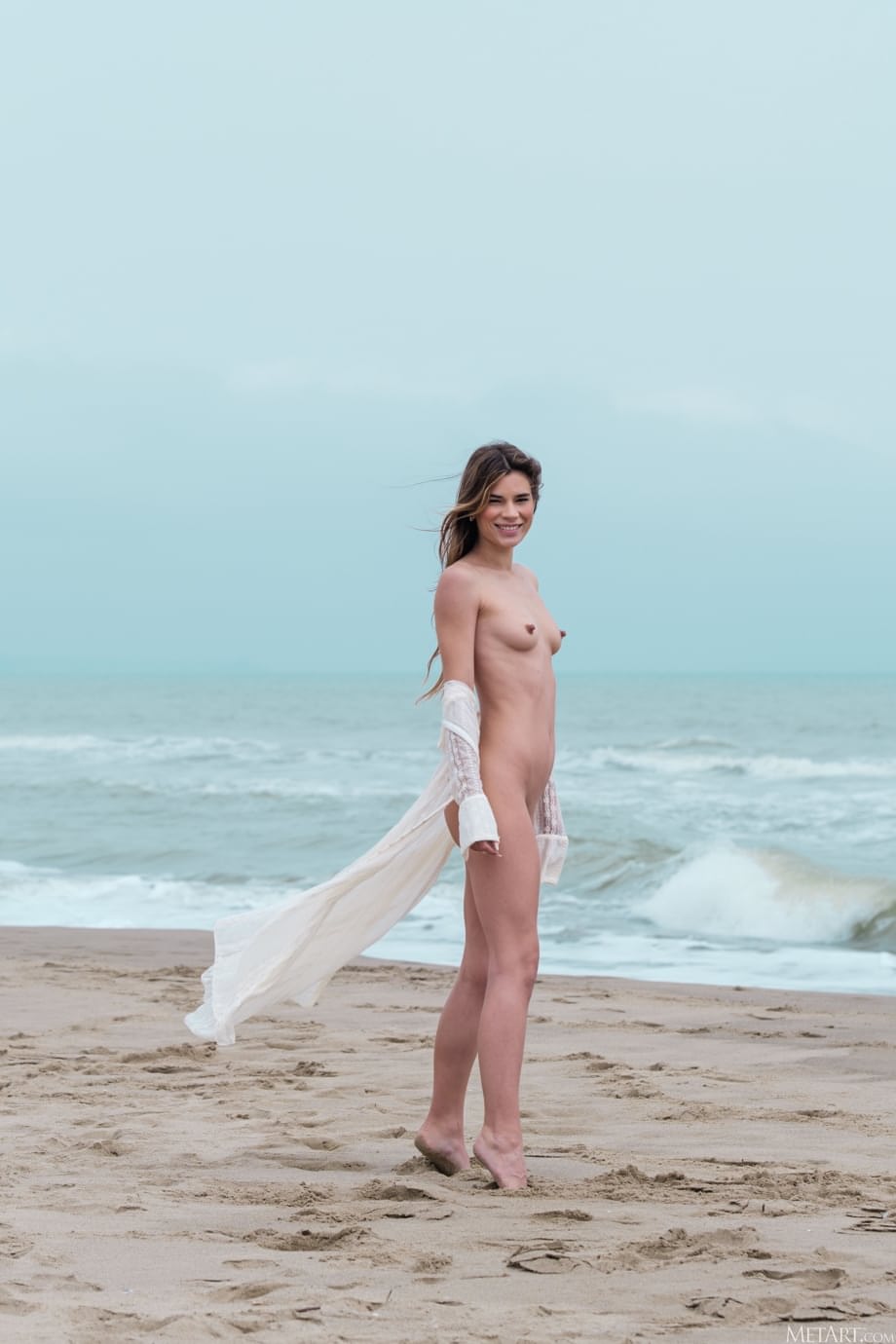 Lorena Hidalgo teasingly strips fully nude on a sun-kissed beach - 6