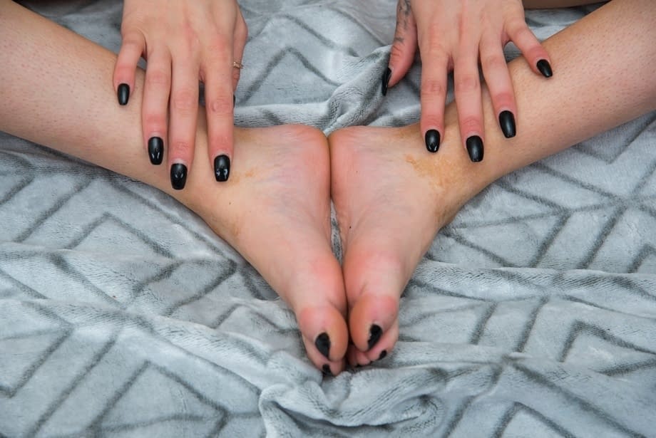Petite Nella Jones seductively worships her feet in slutty lingerie - 17