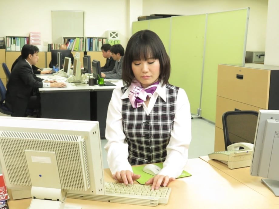 Busty Japanese office siren Shizuku Hutaba bare her luscious tits to eager coworkers - 4