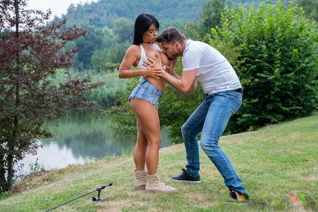 Megan Fiore takes wild lakeside fucking with her dripping pussy and sexy curves on full display - 9