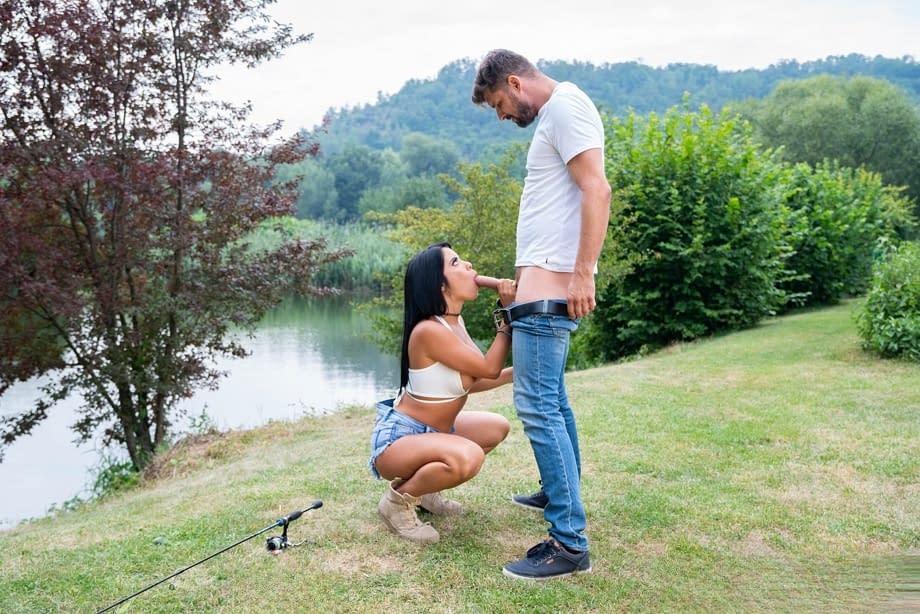 Megan Fiore takes wild lakeside fucking with her dripping pussy and sexy curves on full display - 10