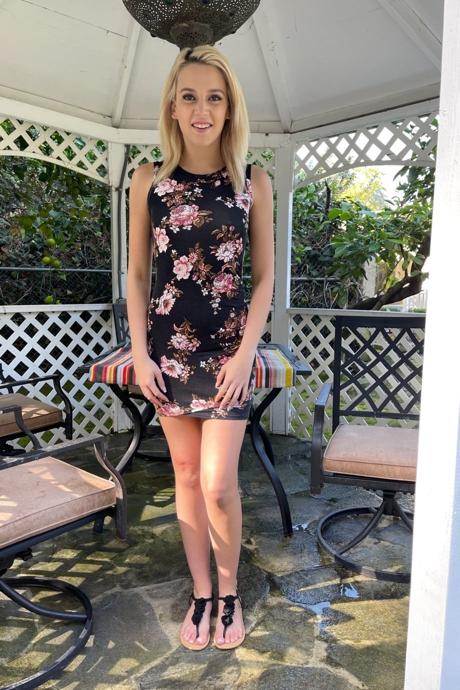 Naked Madison Summers teases with her bare soles and dripping pink pussy - 1