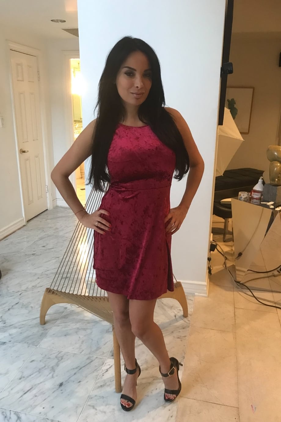 Amateur girlfriend Anissa Kate reveals her juicy bosom and delicious twat solo - 2