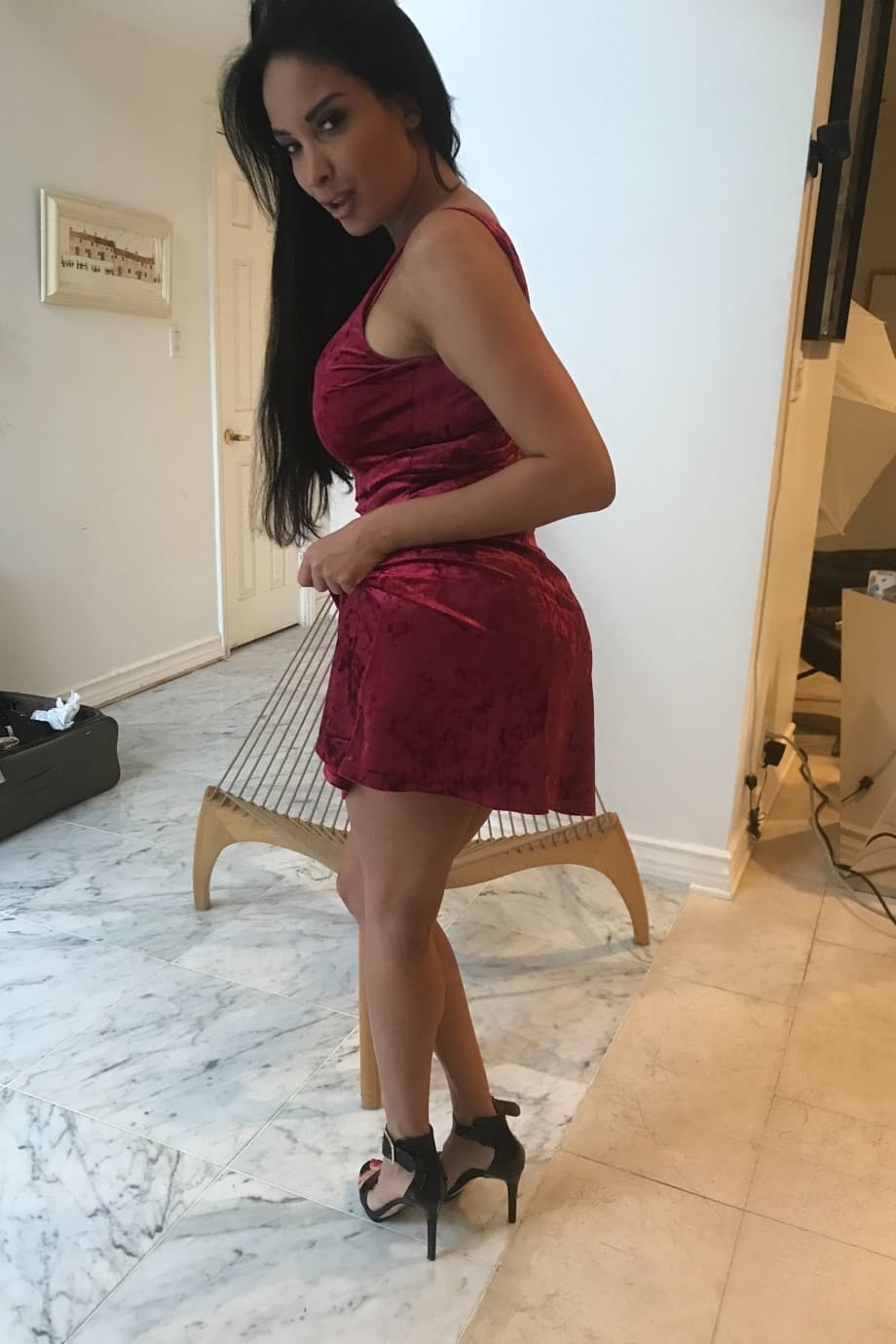 Amateur girlfriend Anissa Kate reveals her juicy bosom and delicious twat solo - 3