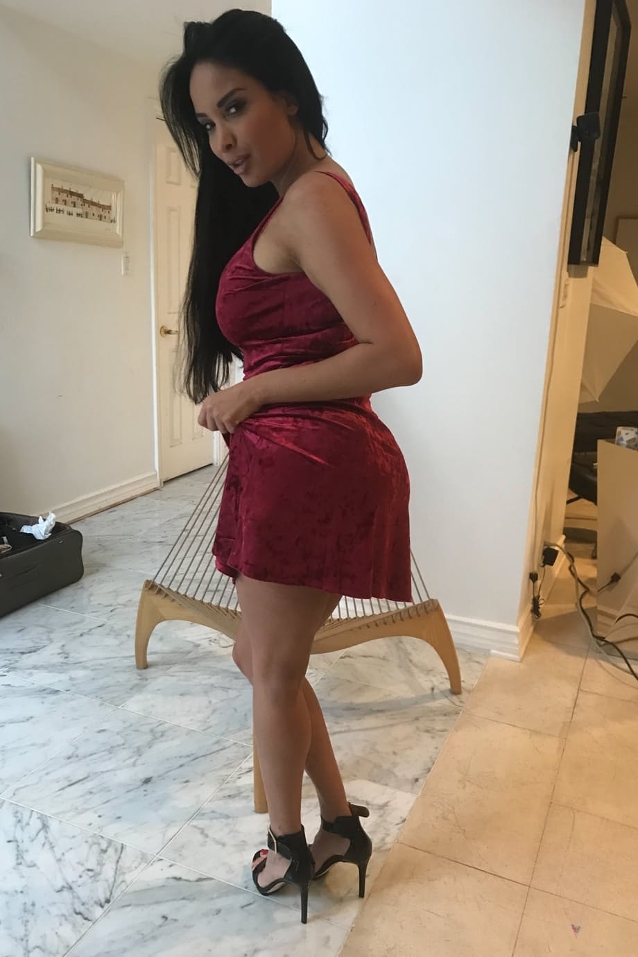 Amateur girlfriend Anissa Kate reveals her juicy bosom and delicious twat solo - 4