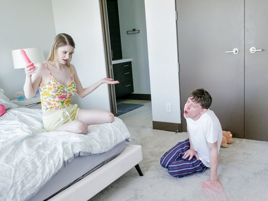Goddess Kyaa busty niece gets hardcore drilled while stepsister watches - 11