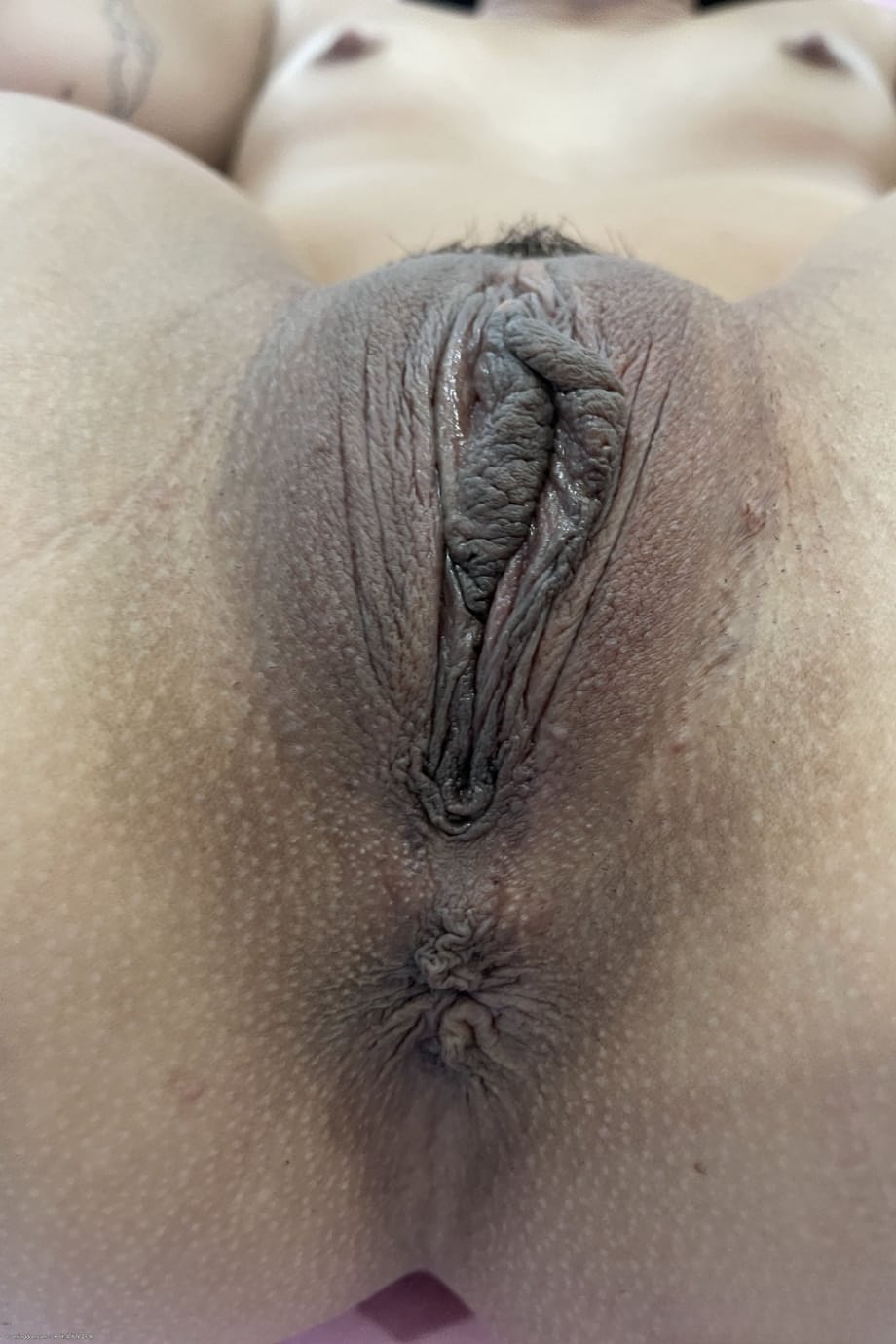 Kimmy Kimm reveals every wet hole and curves her perfect ass - 9