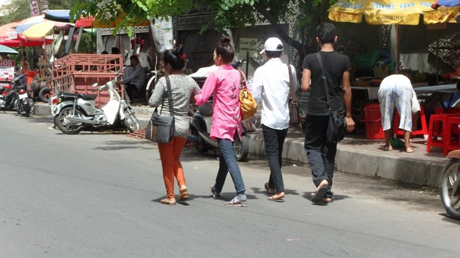 L'affascinante richiamo della MILF asiatica di Vee, la figa scopata messa in mostra in POV dopo una sveltina selvaggia - 16