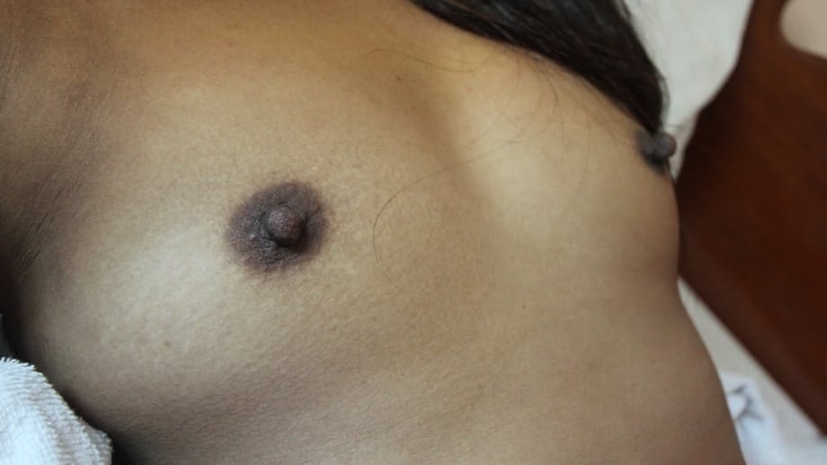 Il grosso culo asiatico di Vee rimbalza nel bollente POV a pecorina - 3