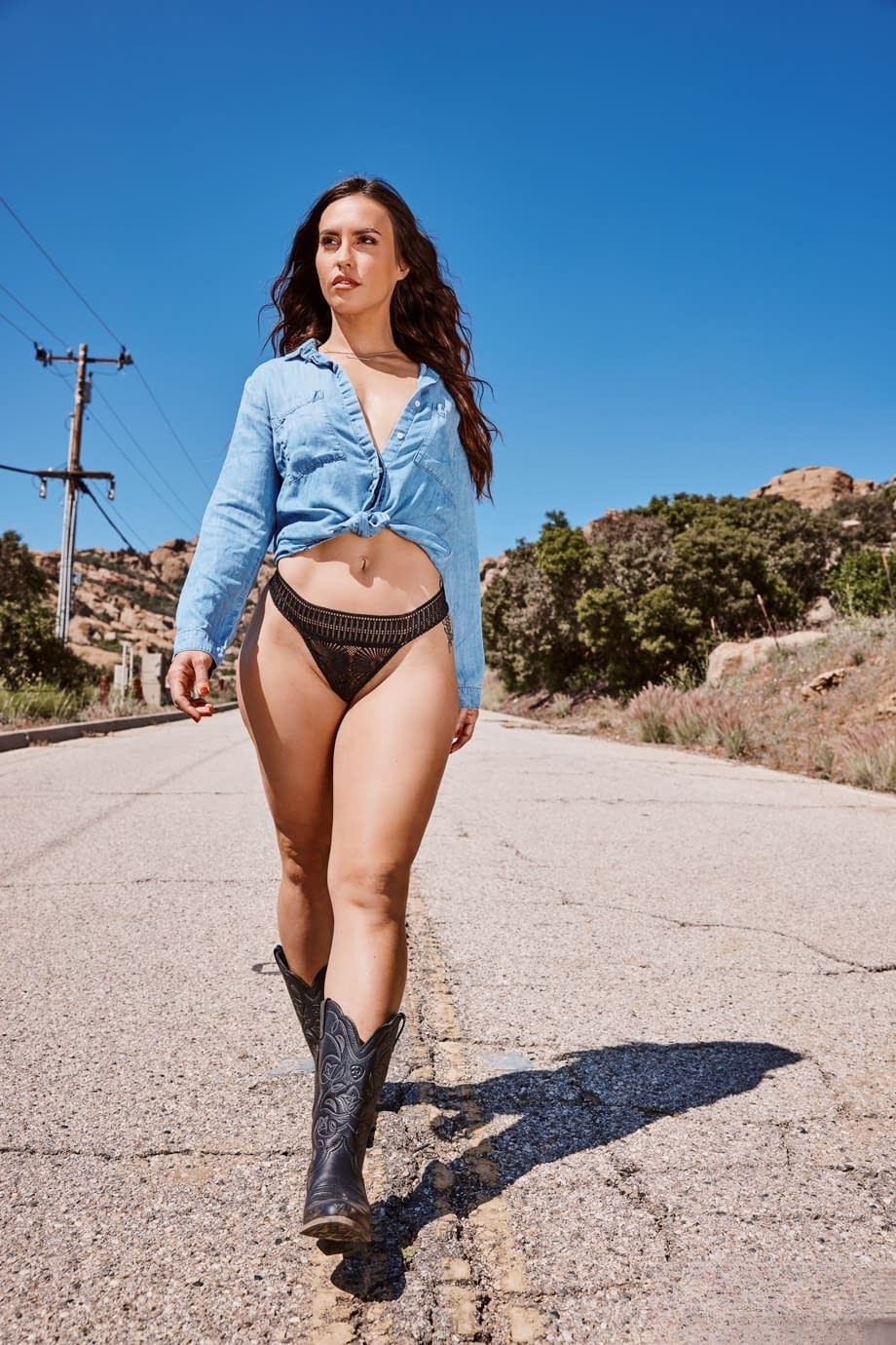Brunette hitchhiker Kelsi Monroe gets picked up and fucked by Charles Dera