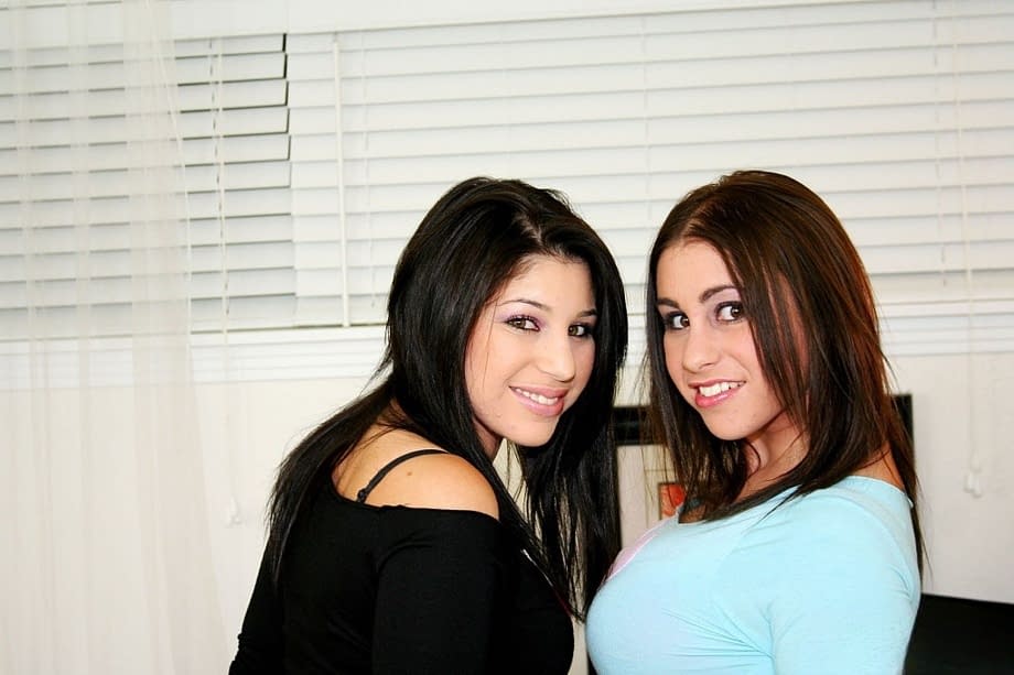 Brittany Stevens spreads her perfect curves with Whitney in an explicit stepsister lesbian showcase - 5