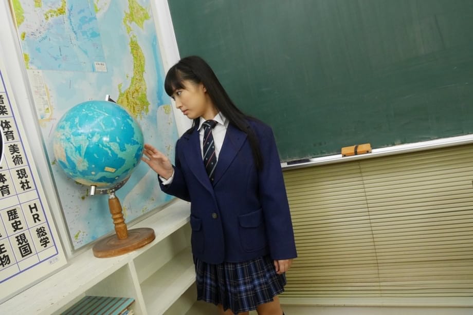 Sensual schoolgirl Tomomi Motozawa enjoys passionate creampie from her eager teacher - 1