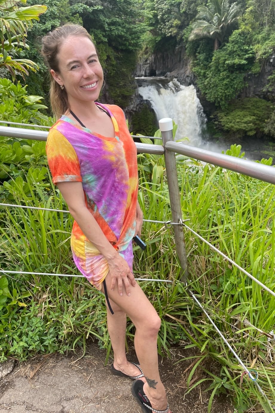 Vixen Selvaggia dell'Estate si spoglia lentamente dal micro bikini, stuzzicando e mostrando il corpo perfetto e scopabile - 18