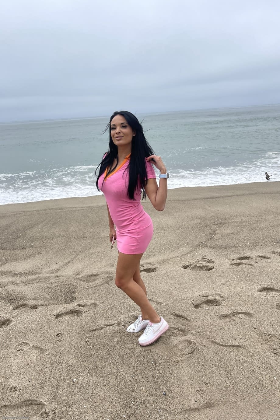 Anissa Kate strips naked seductively, spreading her pink trimmed pussy - 2