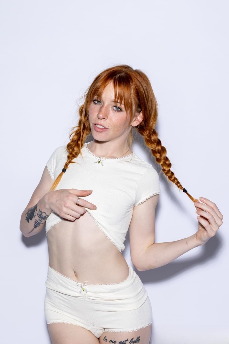 Ginger pigtails slut Madi Collins spreads wide teasing with her throbbing vibrator - 5