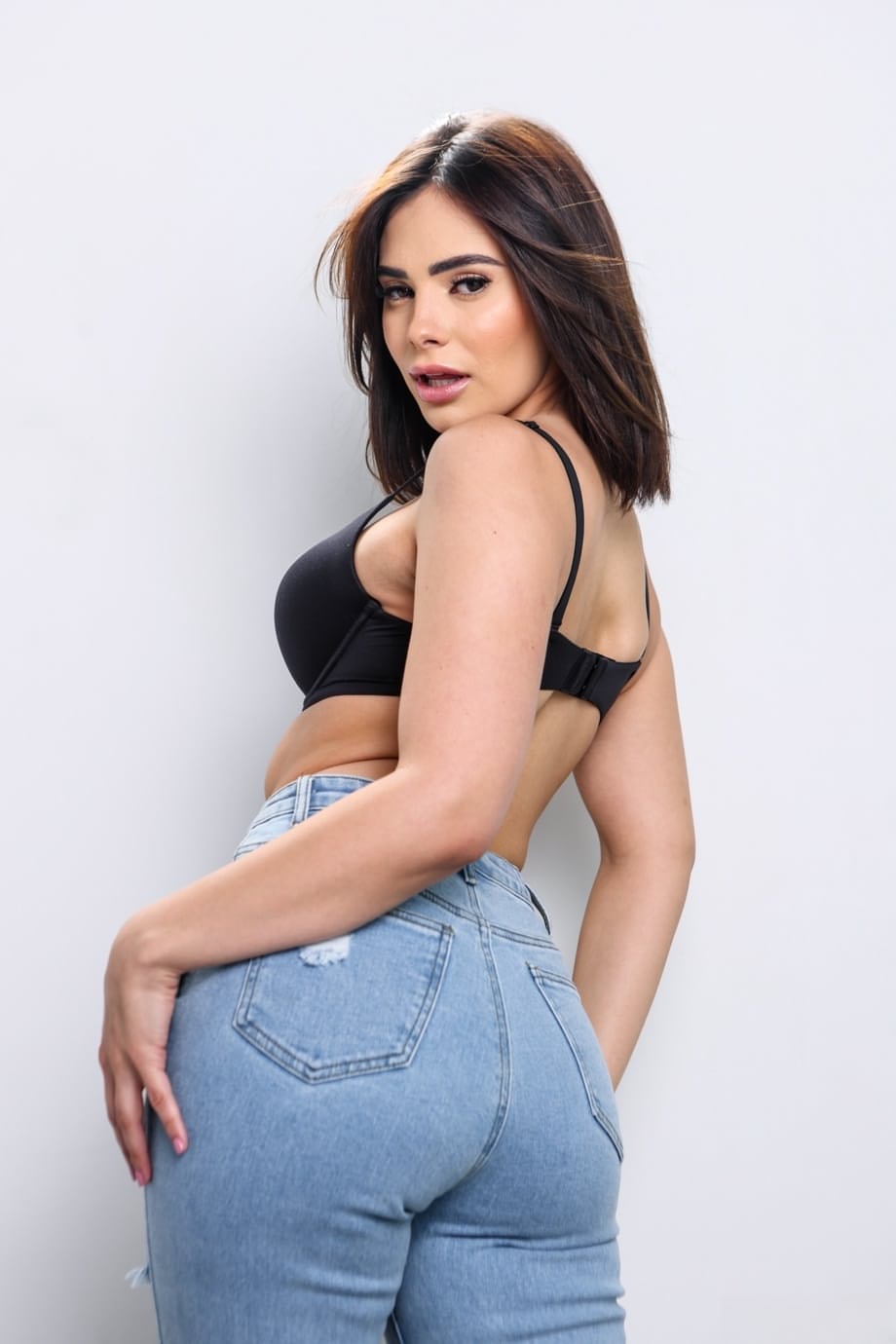 Dharma Jones et Violet Starr se dévorent l'une l'autre avec un désir lesbien ruisselant - 10