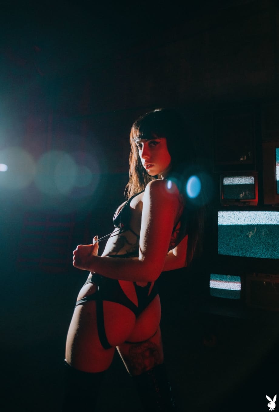 Reed flaunts her tiny tits in a wild, explicit striptease for your pleasure - 7