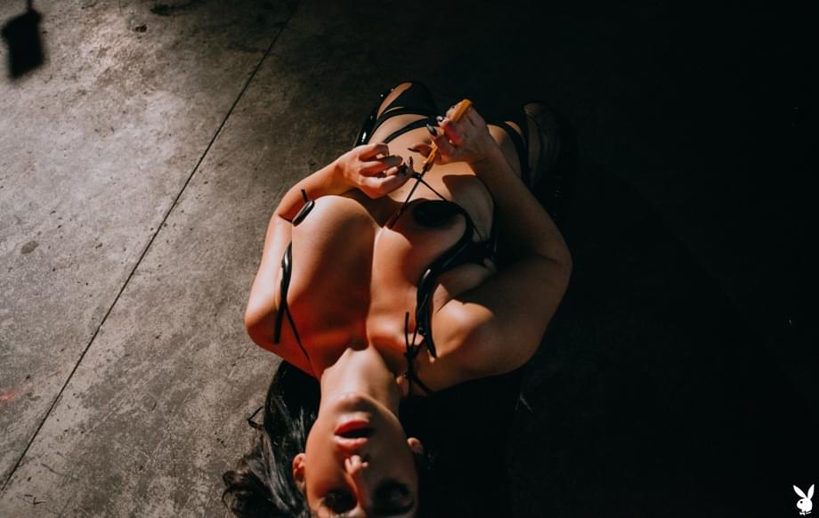 Reed flaunts her tiny tits in a wild, explicit striptease for your pleasure - 10
