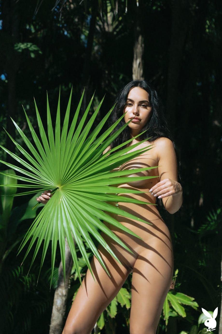 La voluptueuse Hailey Afton aguiche avec ses magnifiques seins nus dans une brûlante compilation - 17