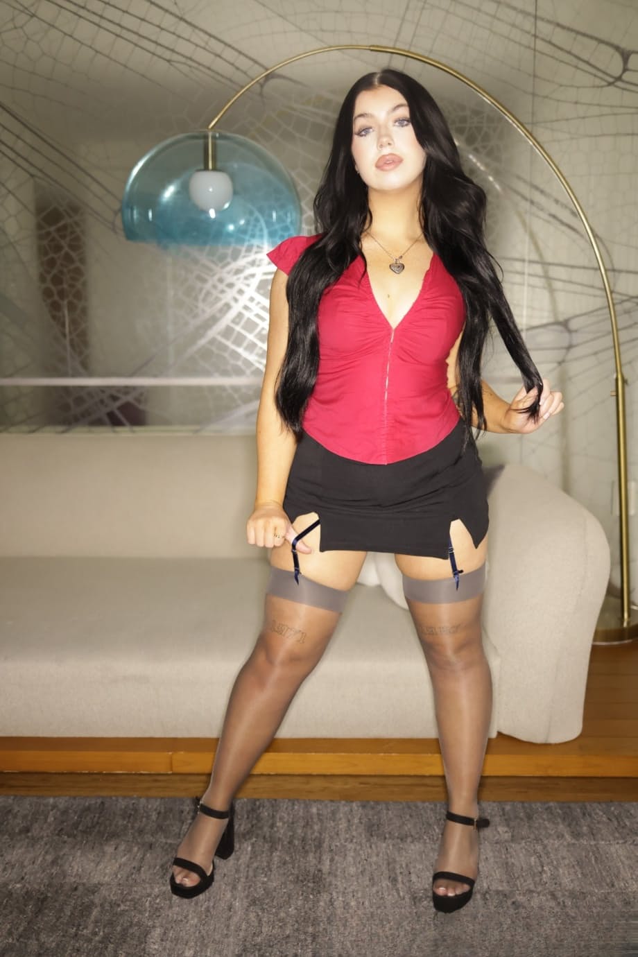 Holly Day's bubble butt jiggles while she rides the big cock she just gagged on - 1