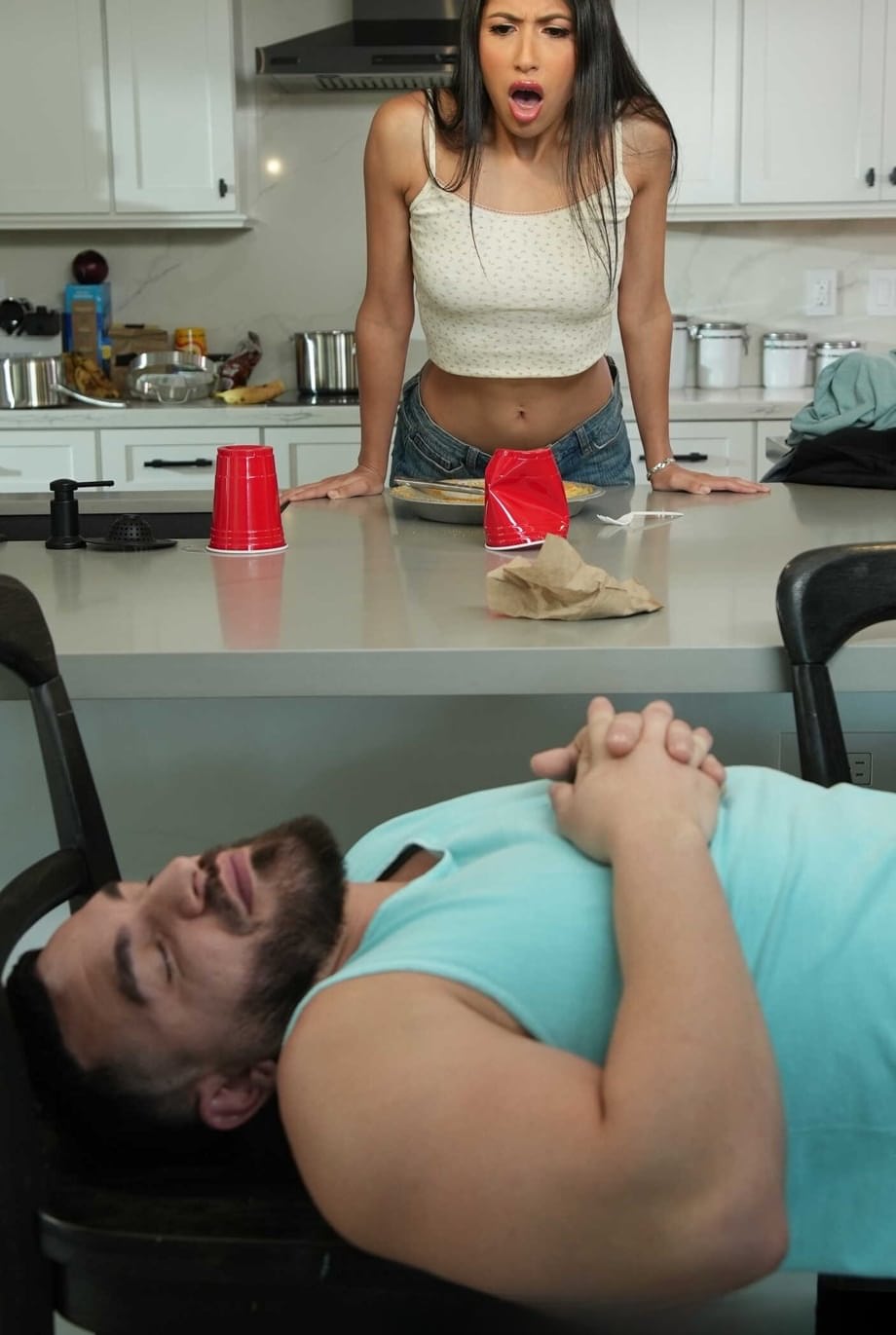 Busty slut Penelope Woods sucks Peter Green's cock before riding him raw - 8