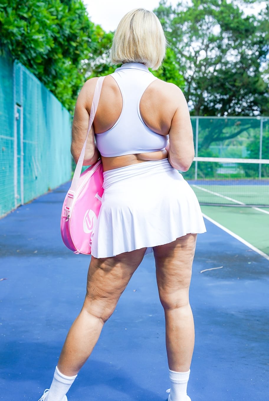 Tennis MILF with a big ass Mellanie Monroe shows her big tits and gets fucked
