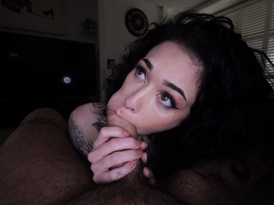 Tattooed temptress Arson Leigh strips down for raw BJ and dirty rimjob session - 17