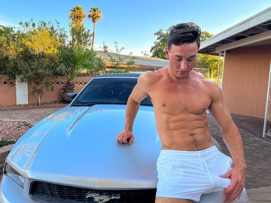 Cade Maddox soaks his shirtless bod with his soapy huge cock during a wet, seductive car-wash tease - 1