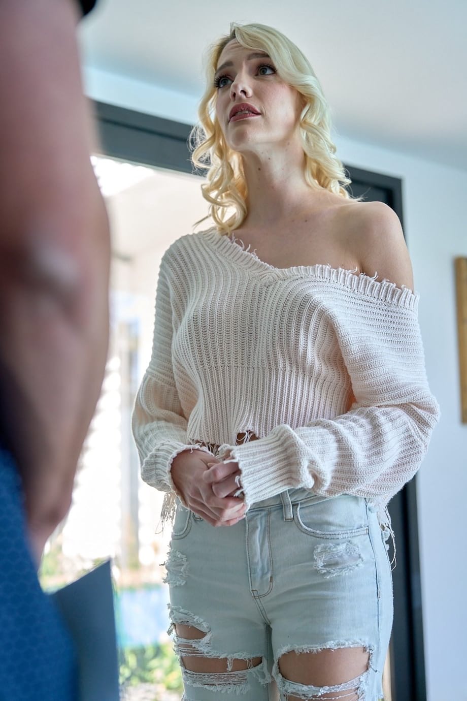 Kenna James delivers intense hardcore pounding action on bed - 1