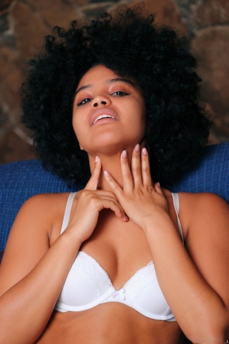 Curly-haired Selva Lapiedra teases and peels off every inch of clothing in sultry slow-mo - 6