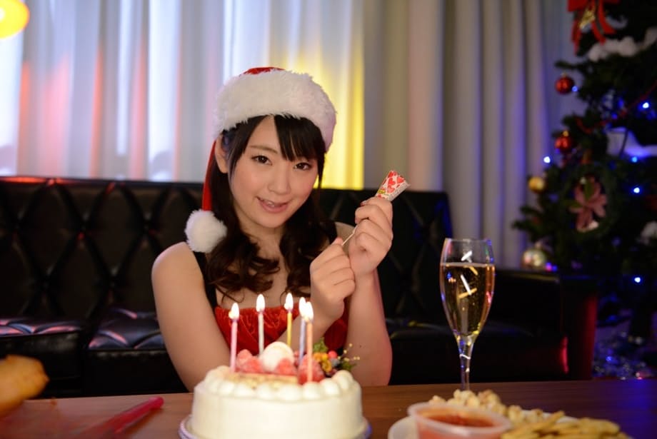 Fuwari Chino and girlfriends enjoy wild pussy stuffing with pleasure toys - 16